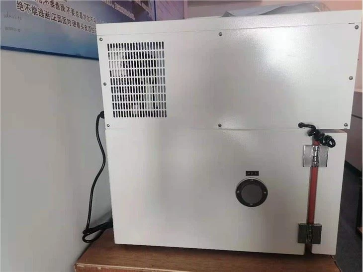 Small High And Low Temperature Environmental Chamber